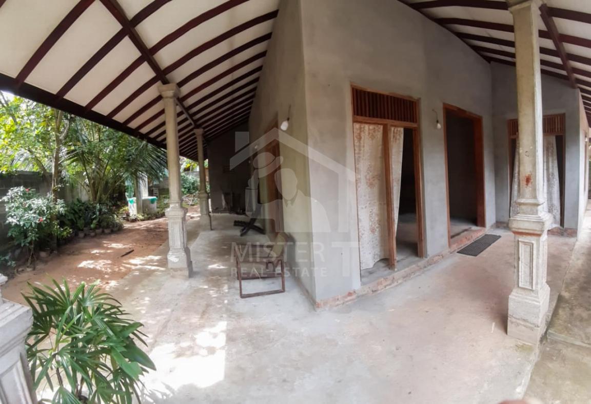 Land For Sale In Gampaha- image 1