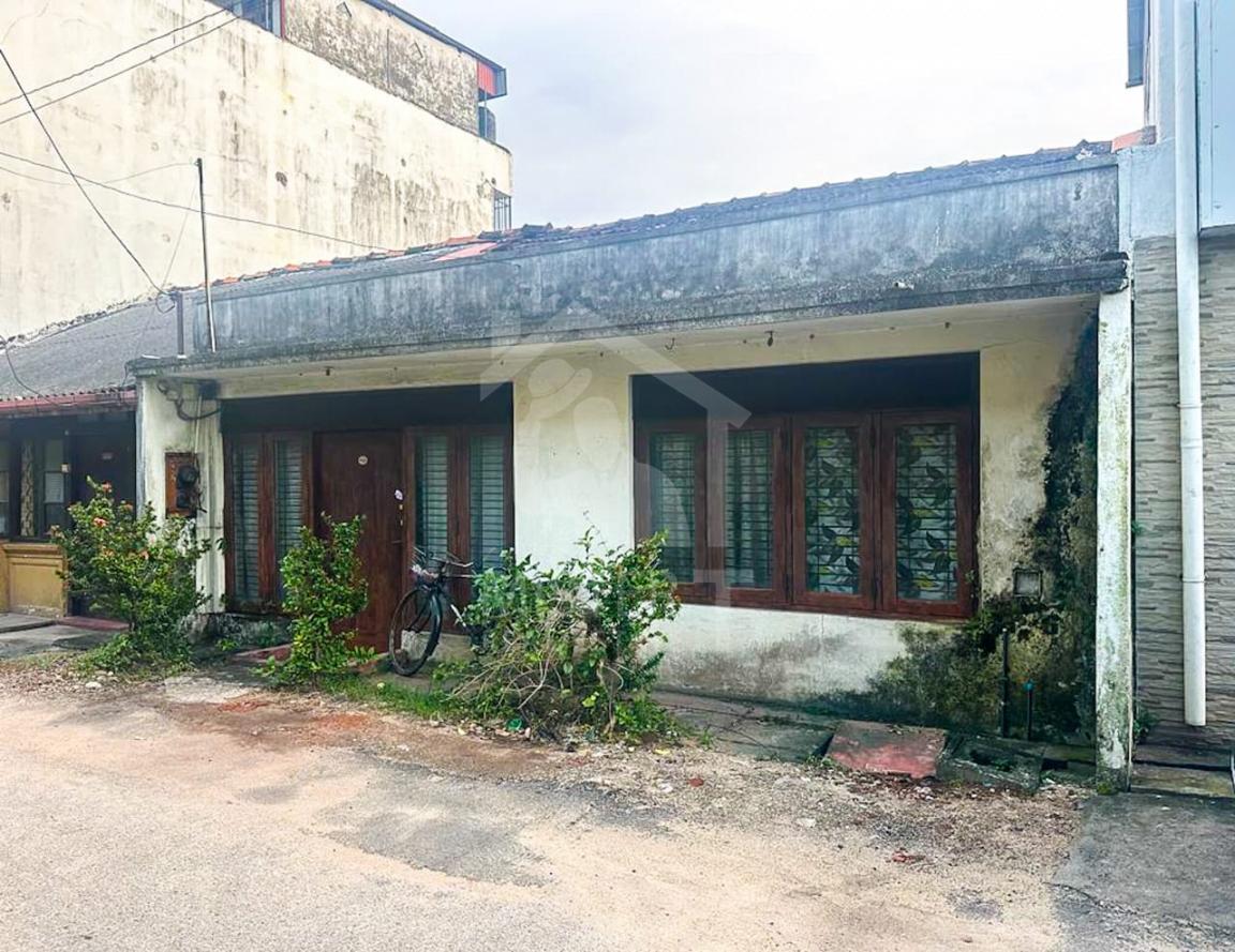 Land for Sale with Old House Colombo 09- image 1