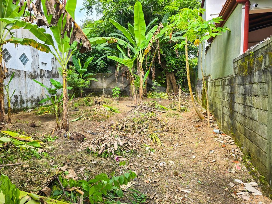 Land for Sale in Battaramulla - Rajamalwatta- image 1