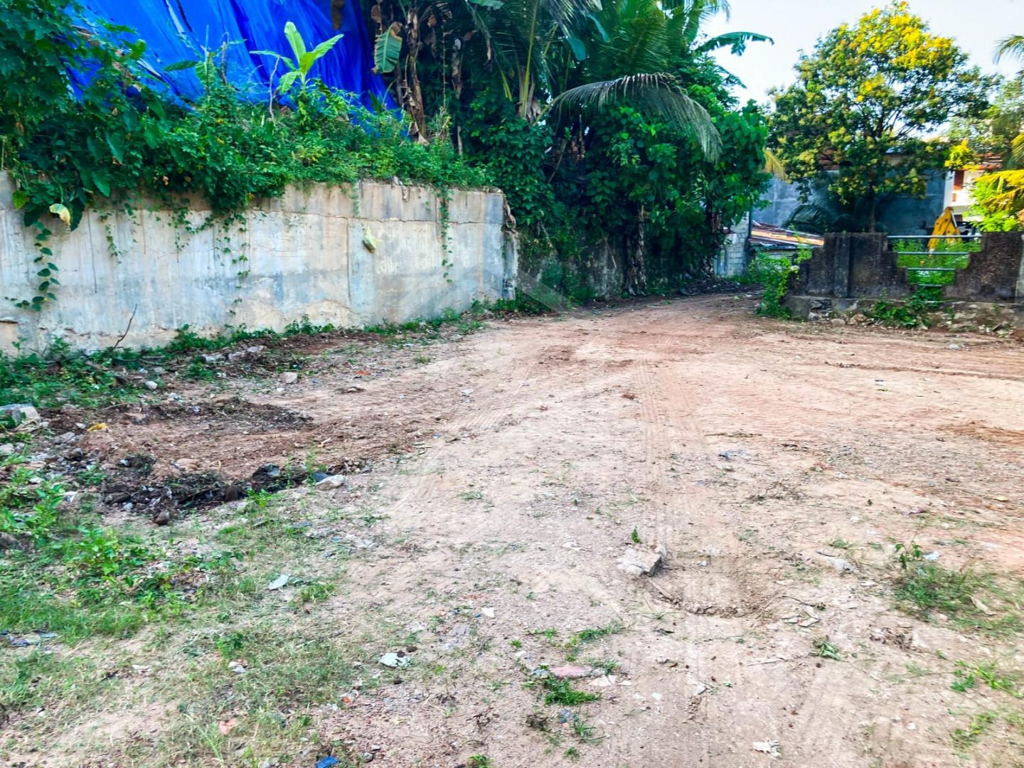 Land for Sale in Pita Kotte- image 1