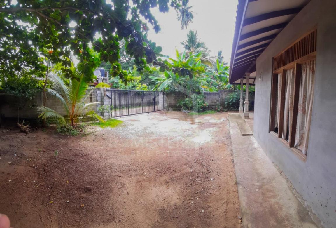 Land For Sale In Gampaha- image 2