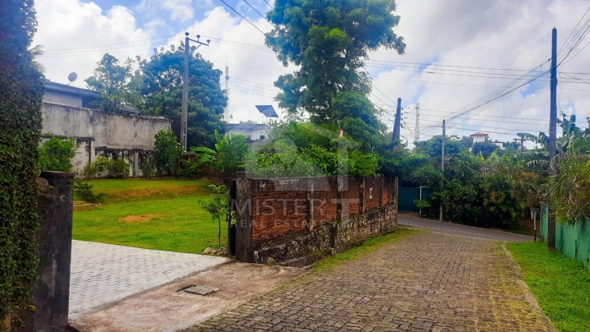 Land for Sale in Thalawathugoda- image 2