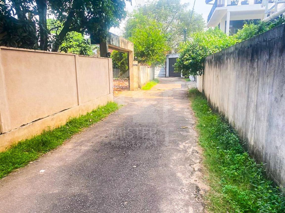 Land for Sale in Ethul Kotte- image 3