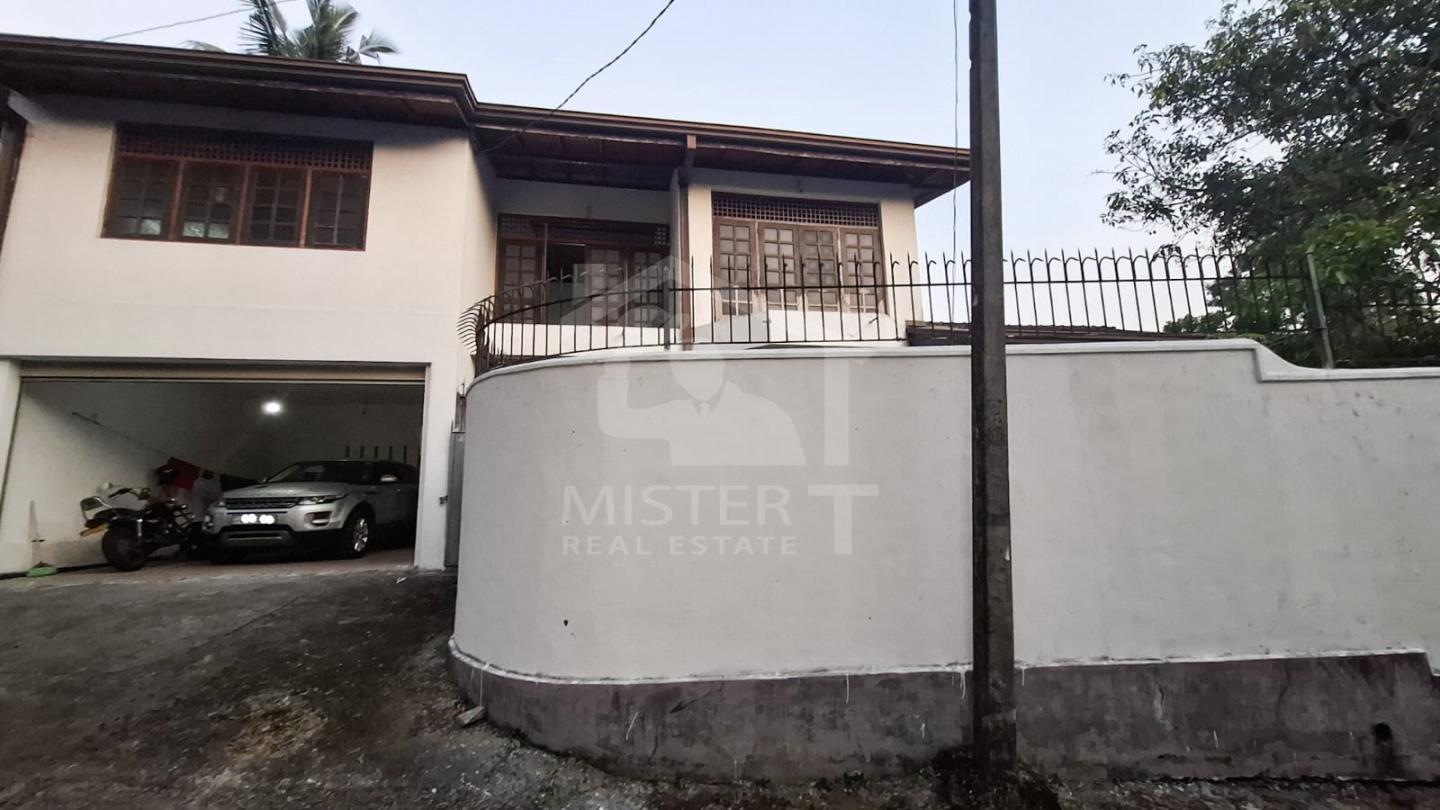 Land with House for Sale in Nugegoda- image 3