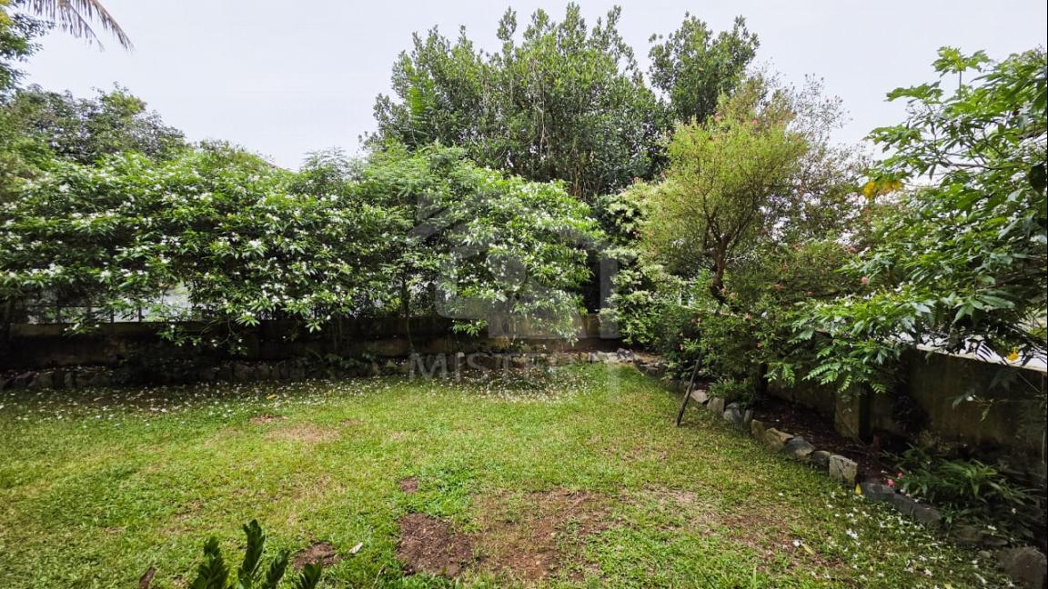 Land with House for Sale in Colombo 06- image 5