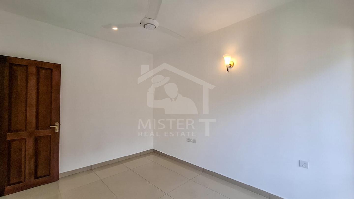 Land with House for Sale in Colombo 03- image 5