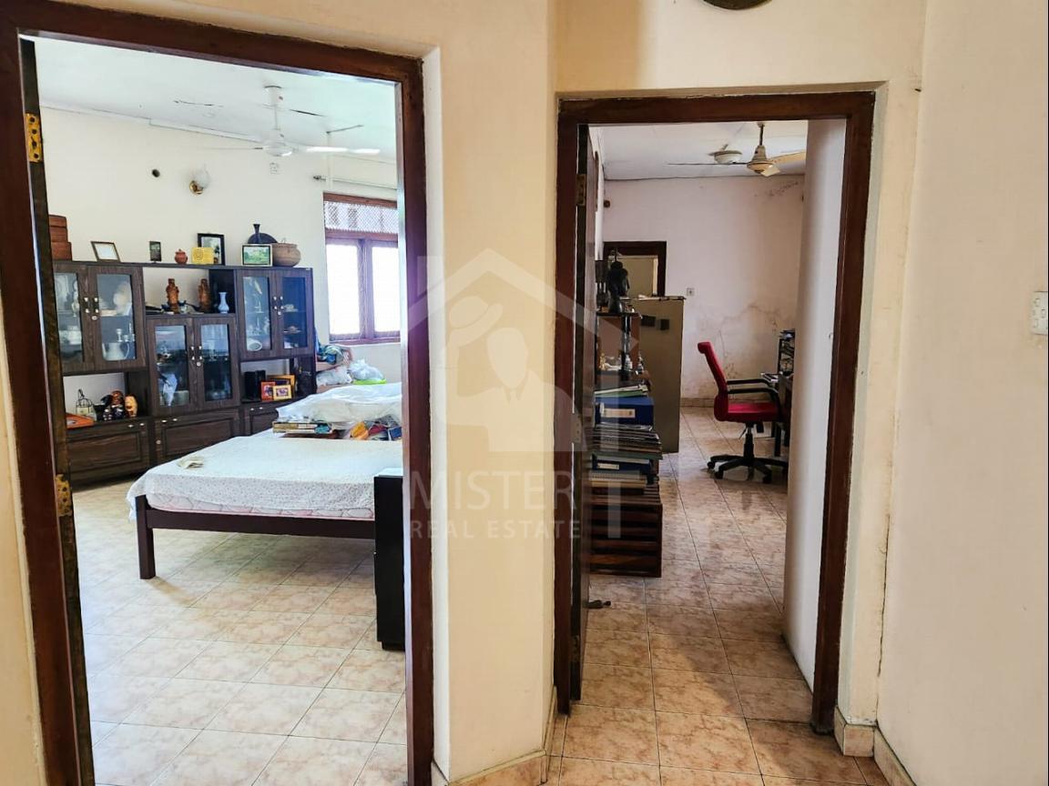 Land with House for Sale in Pita Kotte- image 6