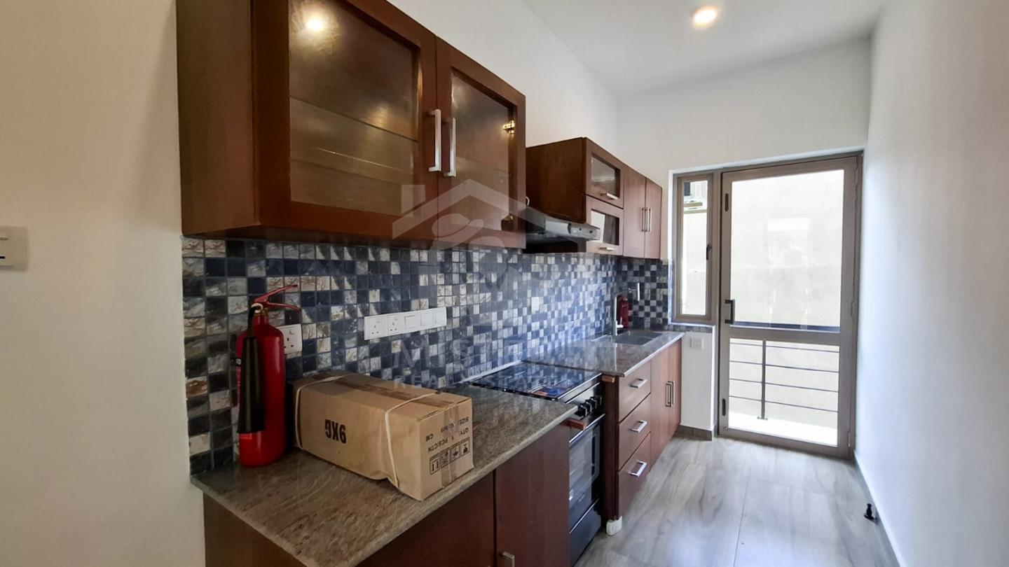 Land with House for Sale in Colombo 03- image 6