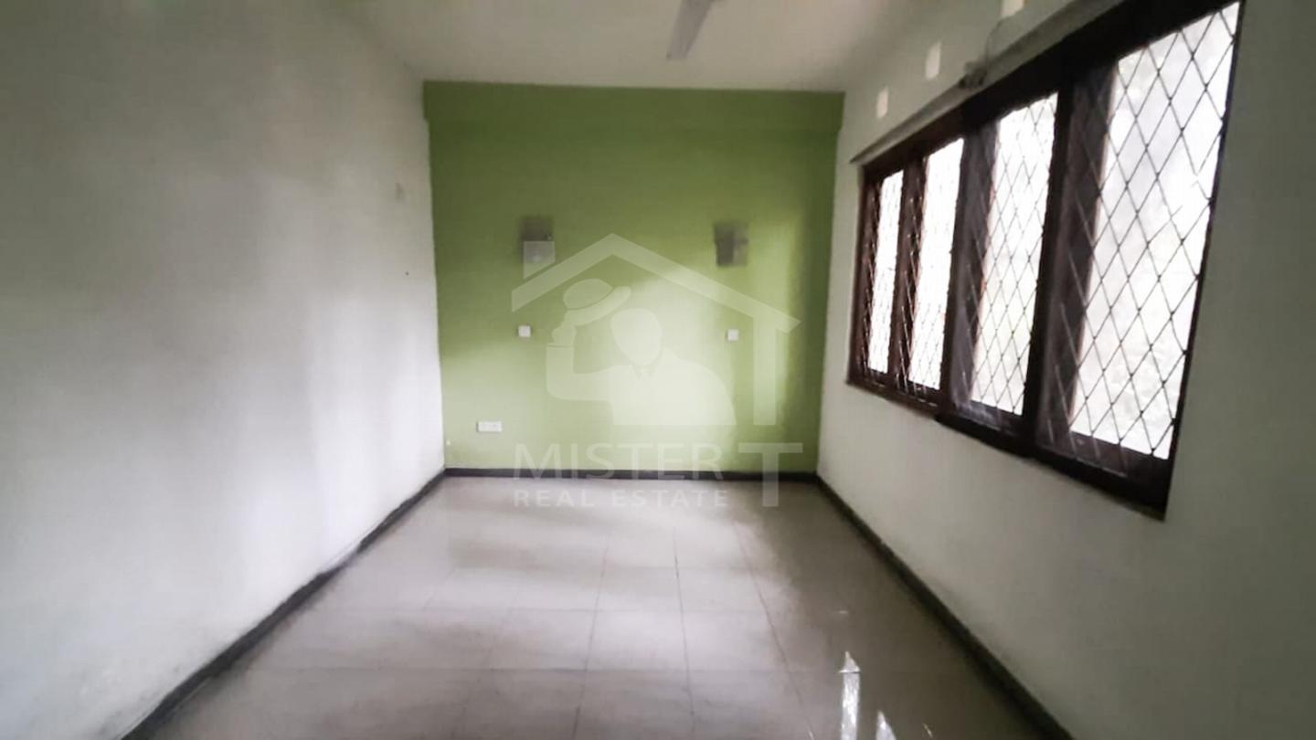 Land for Sale with Livable House in Nawala- image 7