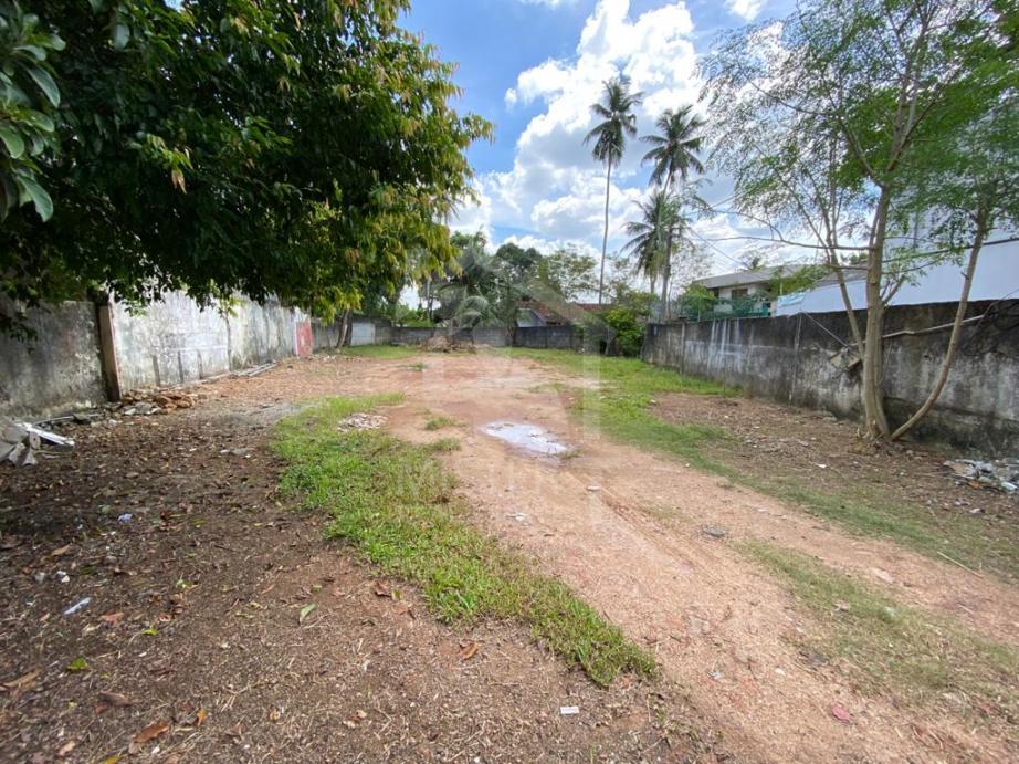 Land for Sale in Battaramulla - image 1