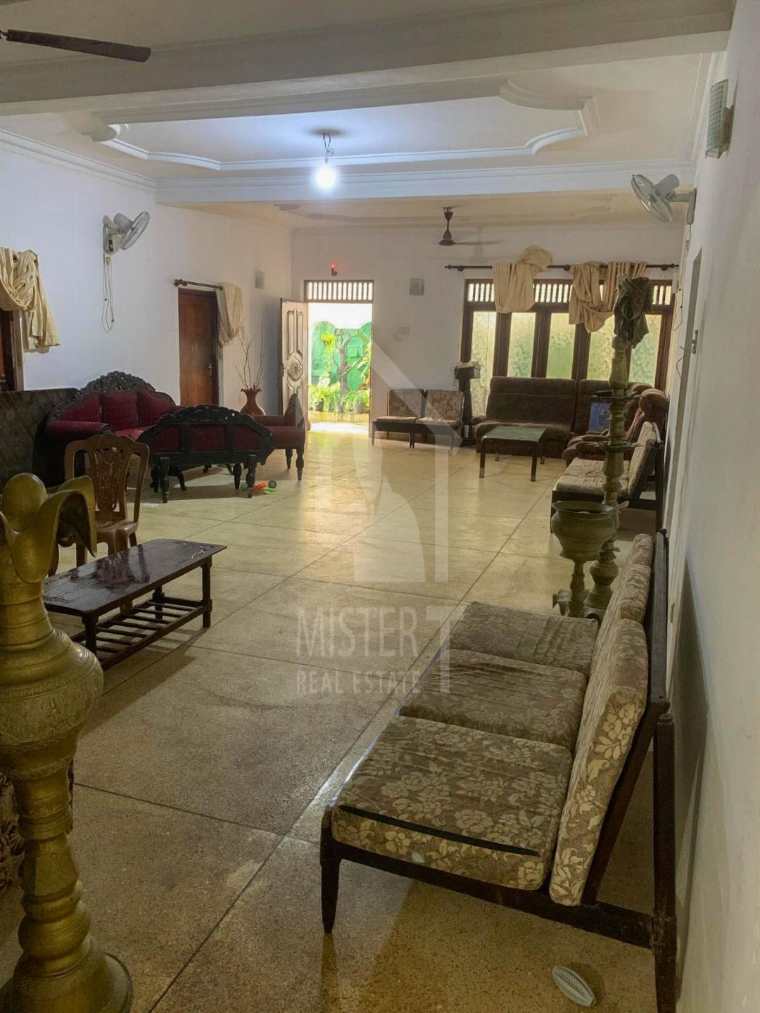 Land with an Old House For Sale in Nawala- image 5