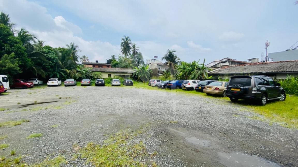 Land for Rent in Battaramulla - image 1