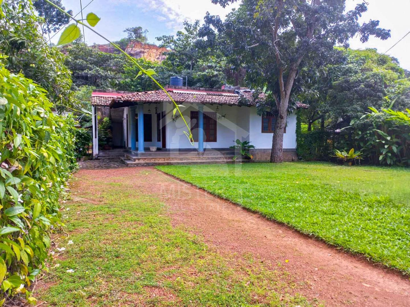 Land for Sale in Unawatuna - image 1