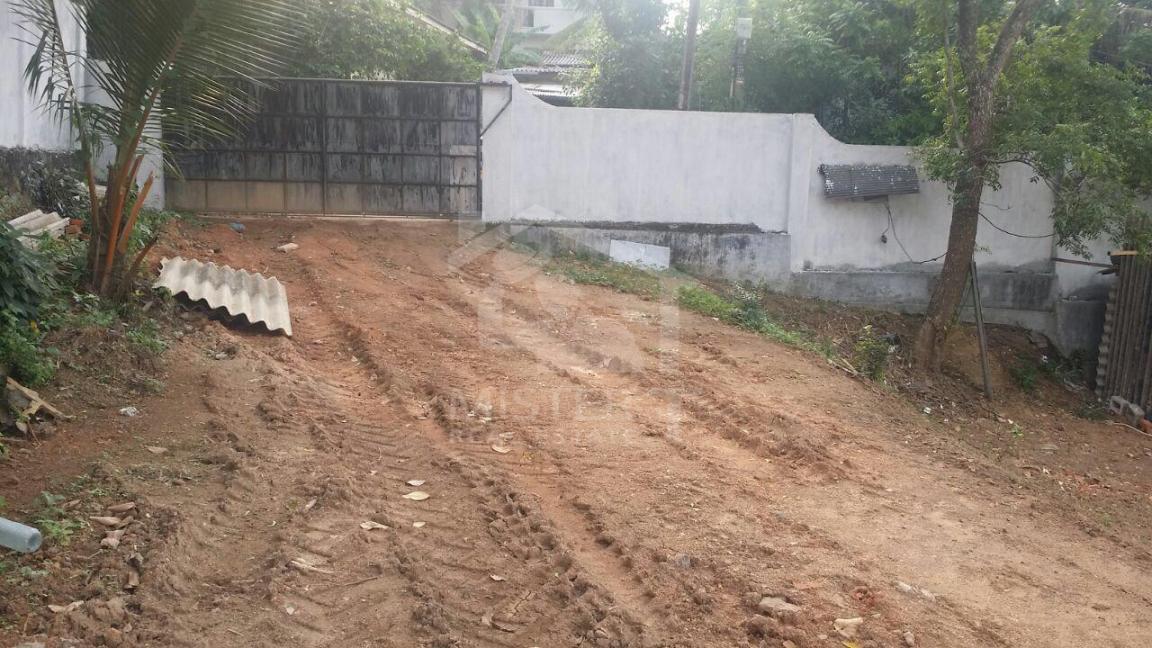 Land for Sale in Battaramulla - image 2