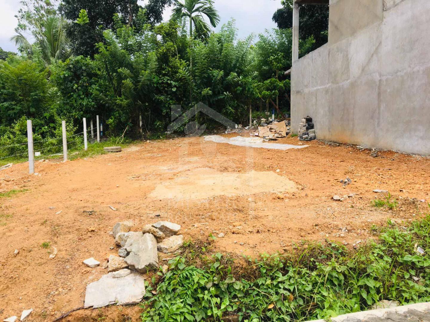 Land for Sale in Athurugiriya - image 3
