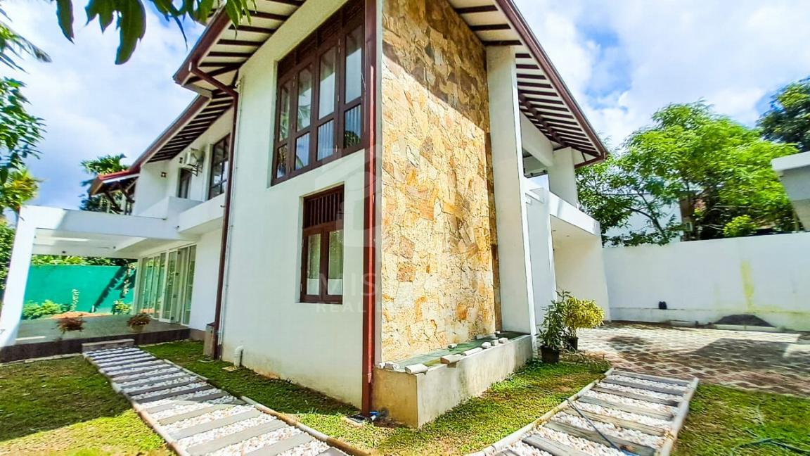 House for Rent in Battaramulla- image 10