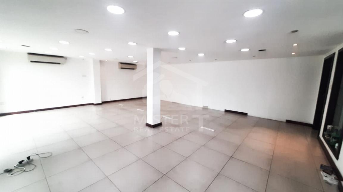 Commercial Property for Rent in Colombo 07- image 1