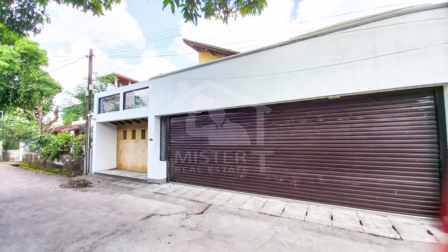 Luxury House for Rent in Battaramulla- image 1