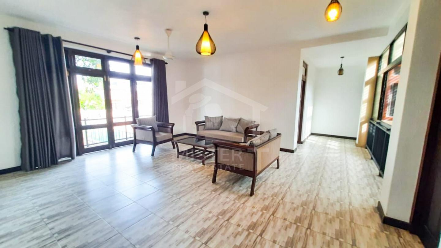 Private Apartment for Rent in Colombo 05- image 1