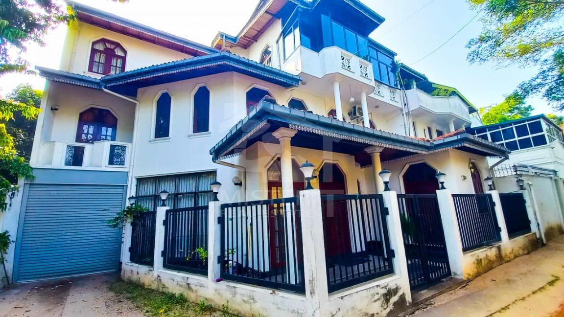 House For Rent in Colombo 05- image 1