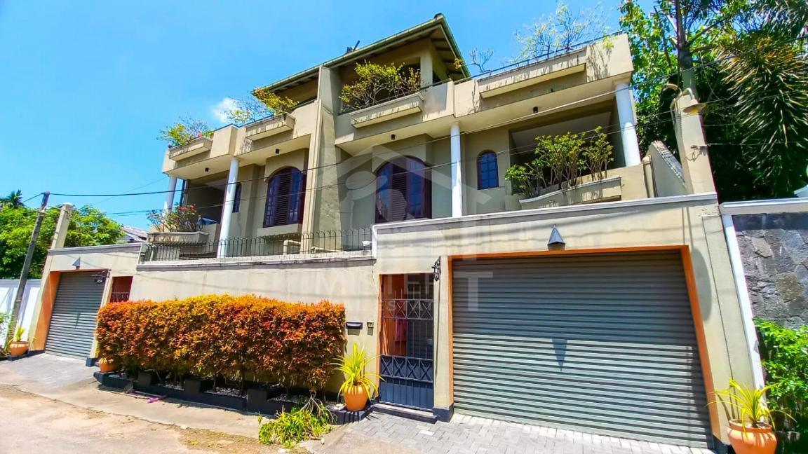 House For Rent in Nugegoda- image 1