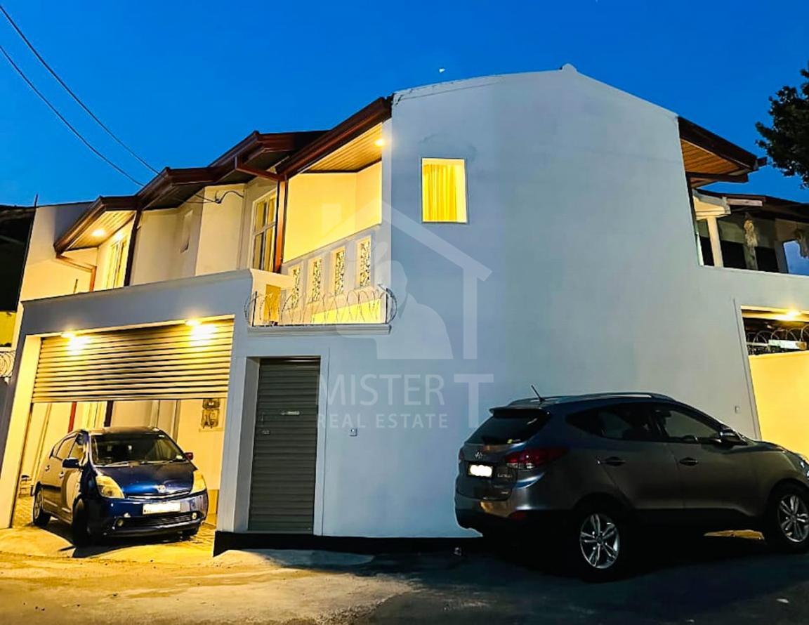 House for Rent in Nugegoda- image 1