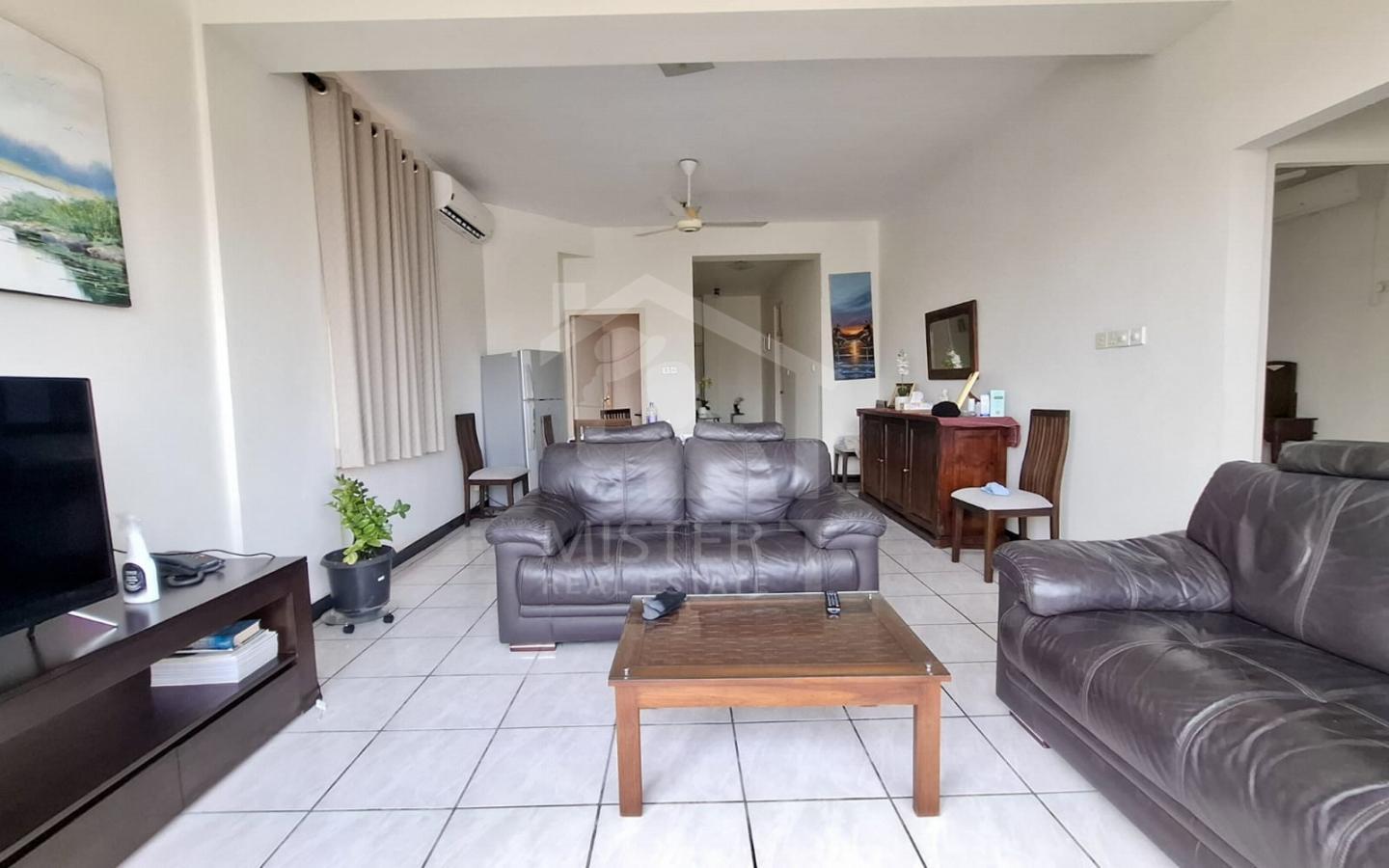 Apartment for Rent at Queens Court - image 1