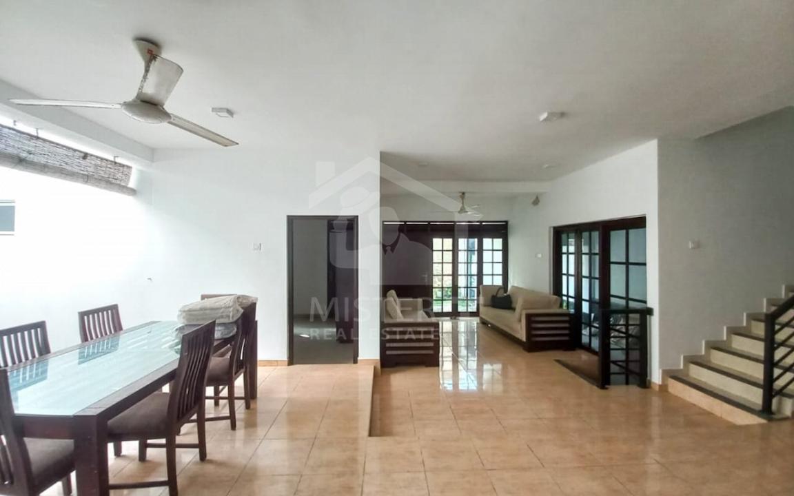 House for Rent in Thalawathugoda- image 1