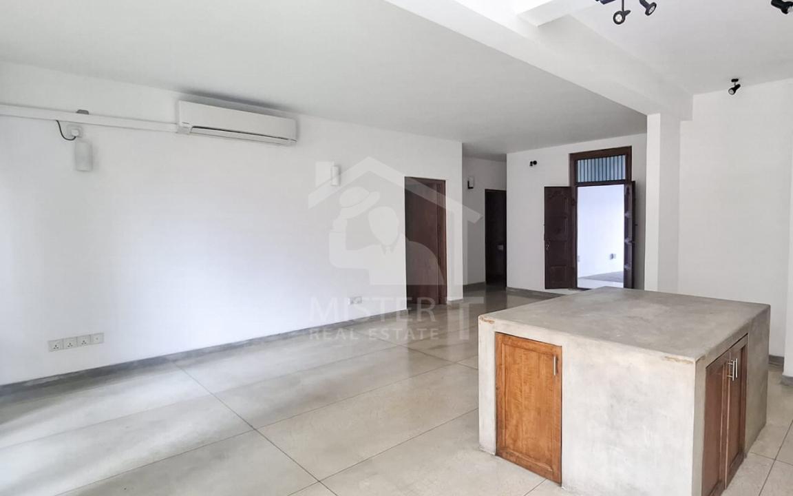 Private Apartment for Rent in Colombo 05- image 1