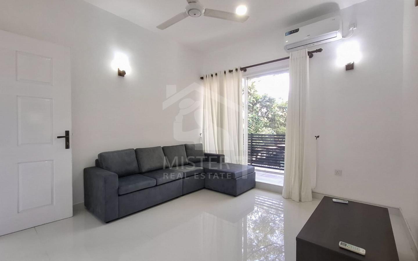 Private Apartment for Rent in Colombo 05- image 1