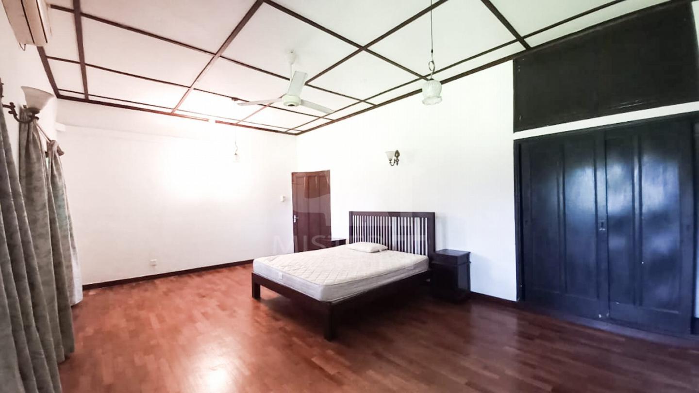 Private Apartment for Rent in Colombo 07- image 2