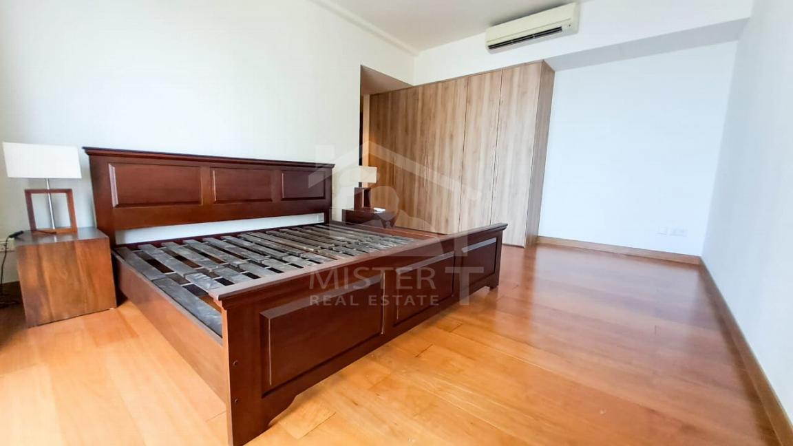 Apartment for Rent at The Residences, Colombo 02 - image 2