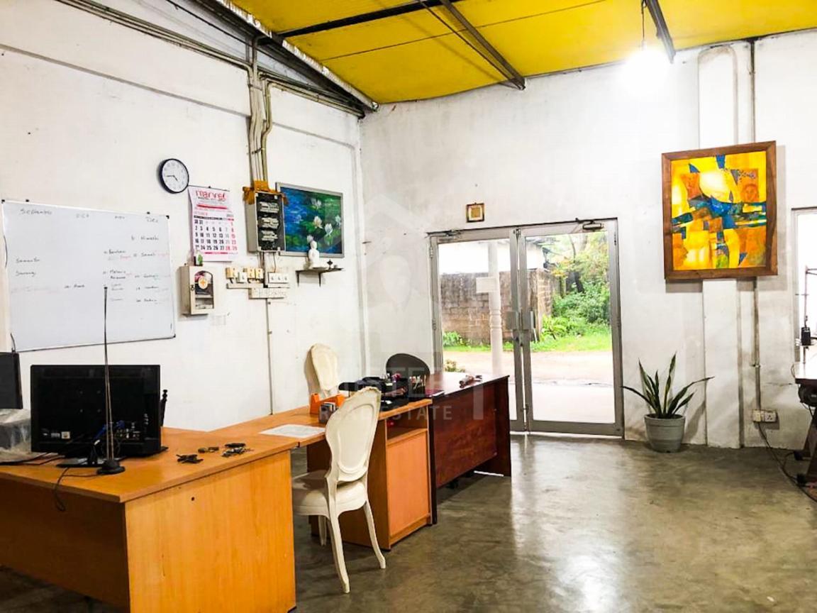 Commercial Property for Rent in Kolonnawa- image 2