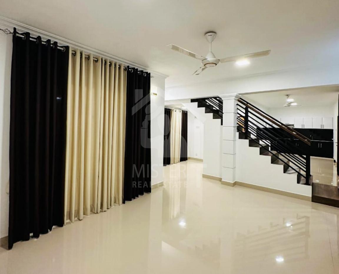 House for Rent in Nugegoda- image 2