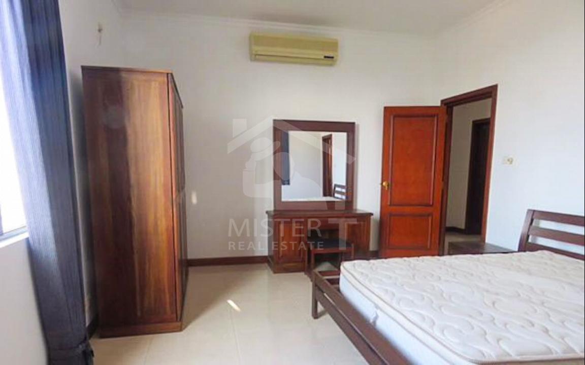 Apartment for Rent at Hedges Court, Colombo 10- image 2