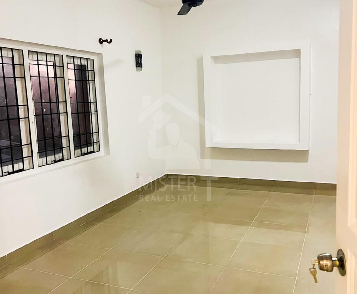 Apartment for Rent in Collingwood Place, Colombo 6- image 2