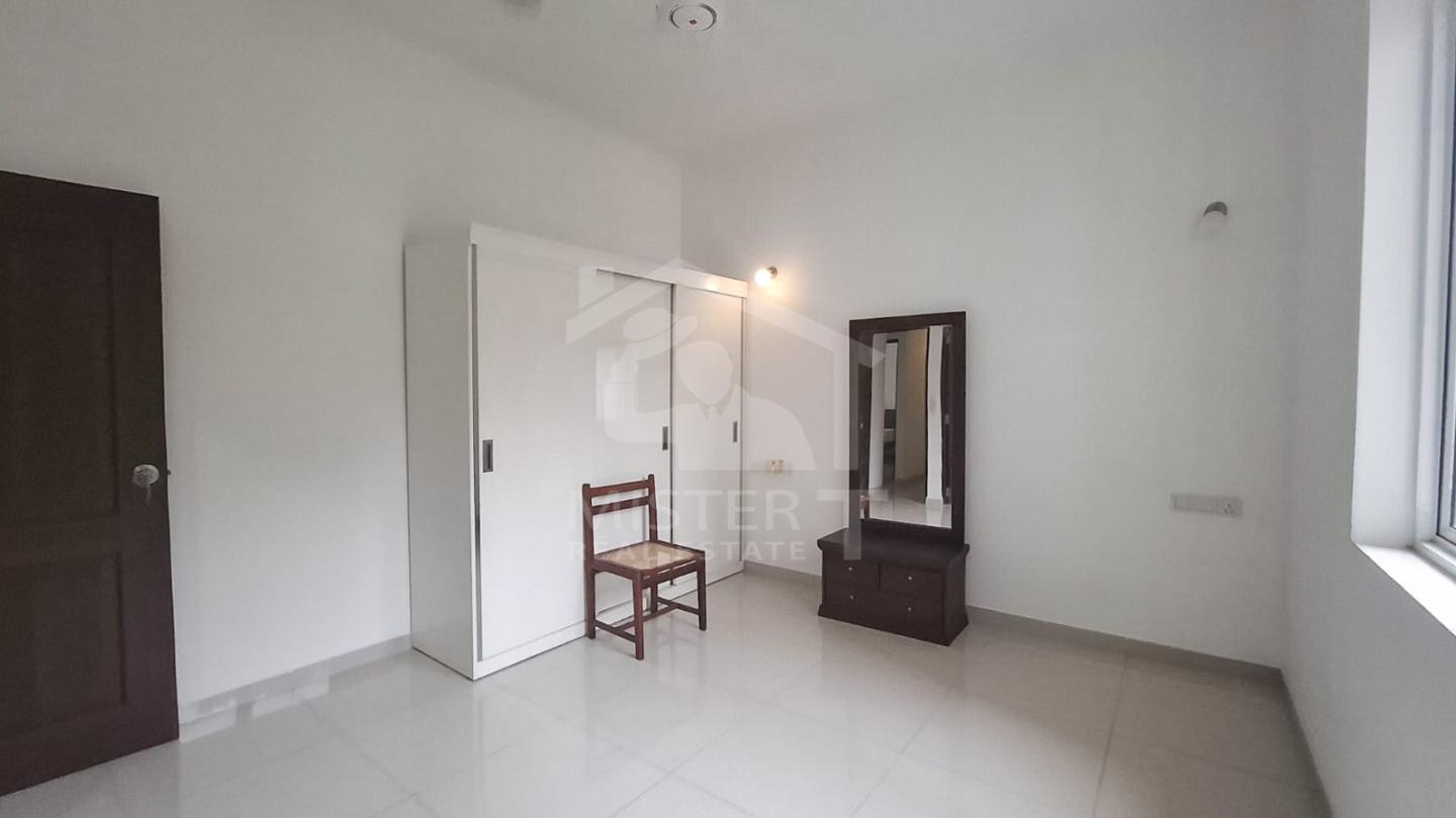 Apartment for Rent in Colombo 07- image 2