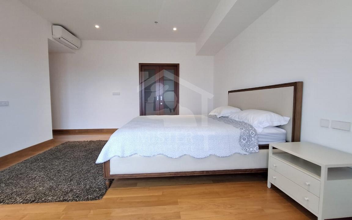 Penthouse for Rent at Cinnamon Life, Colombo 02- image 2
