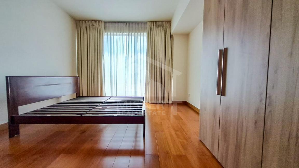 Apartment for Rent at The Residences, Colombo 02 - image 3