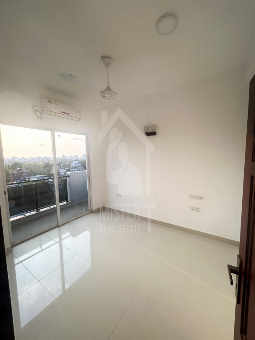 Apartment for Rent at Blue Ocean, Colombo 05- image 3