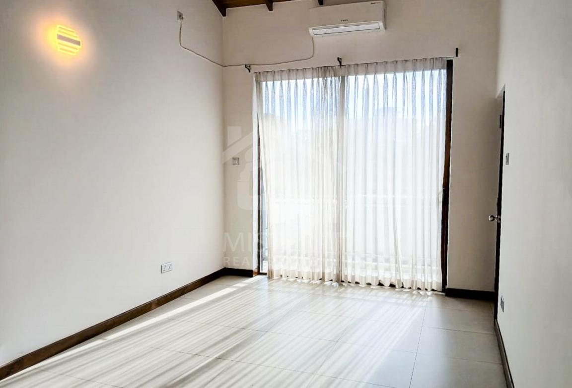 House for Rent in Colombo 08- image 3