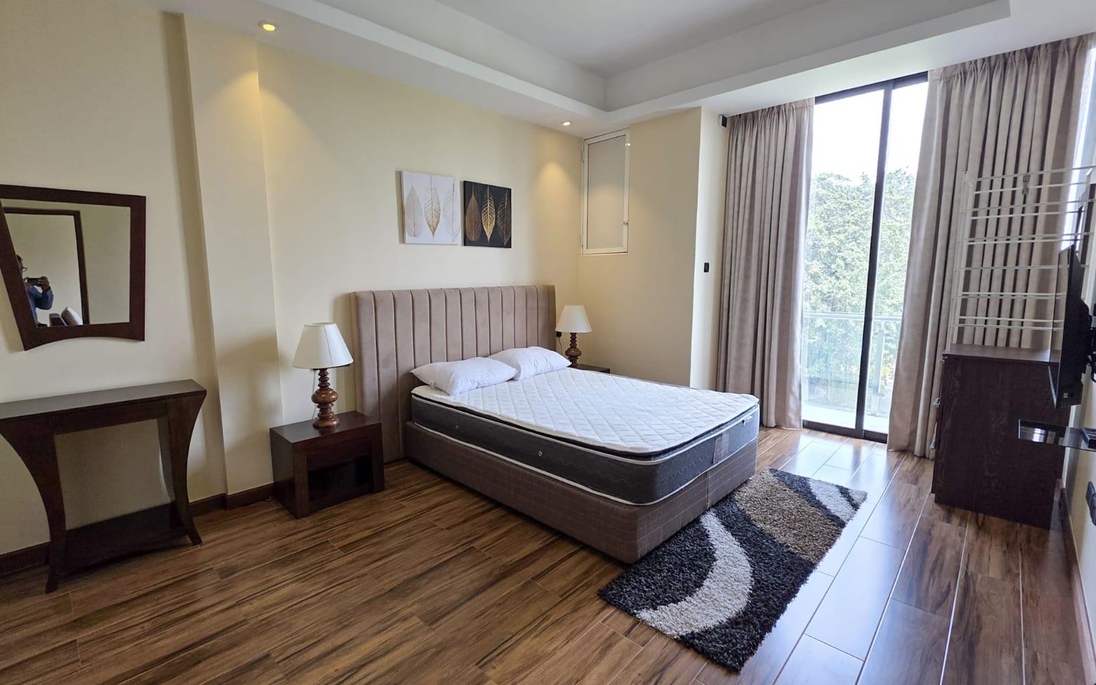 Private Apartment for Rent in Colombo 07- image 3