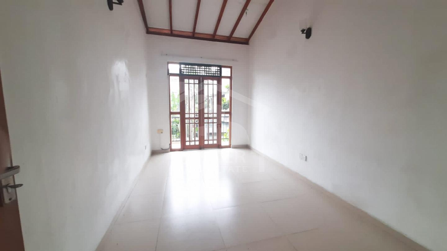 House for Rent in Pelawatta - image 4
