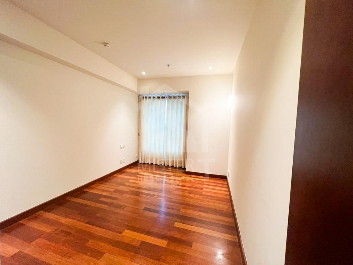 Apartment for Rent at Cinnamon Life, Colombo 02- image 4