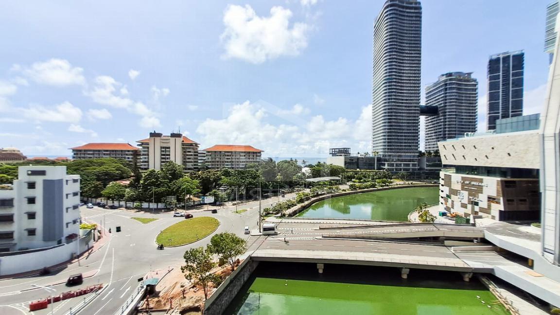 Apartment for Rent at Cinnamon Life, Colombo 02- image 4