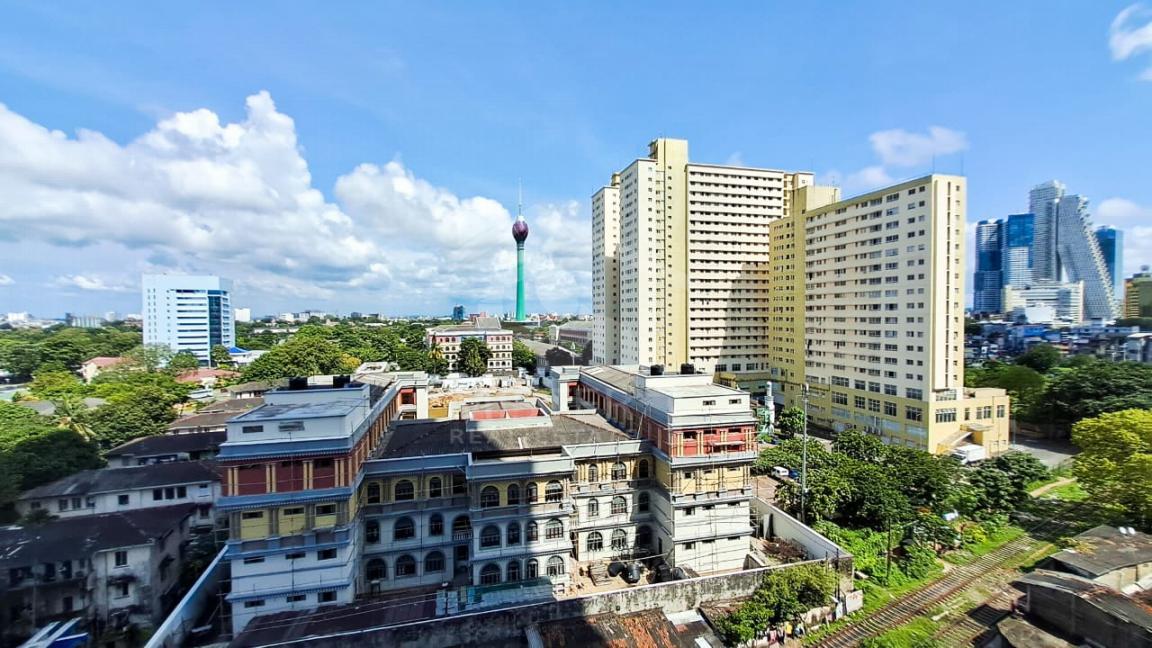 Apartment for Rent at Cinnamon Life, Colombo 02- image 4