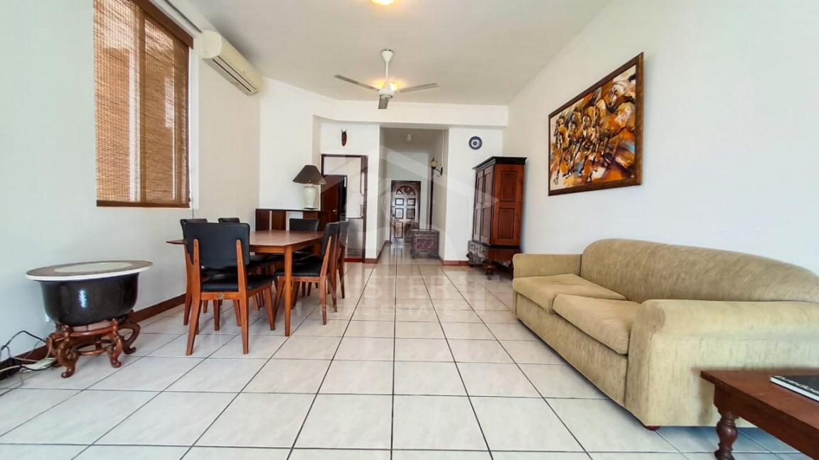 Apartment for Rent at Queen