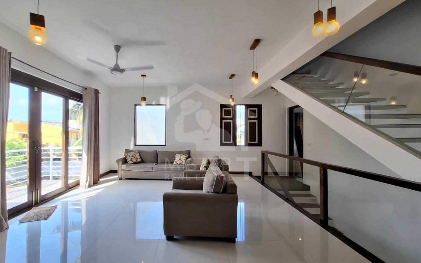 House For Rent in Mount Lavinia- image 5