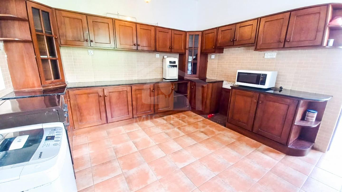 Private Apartment for Rent in Colombo 07- image 6