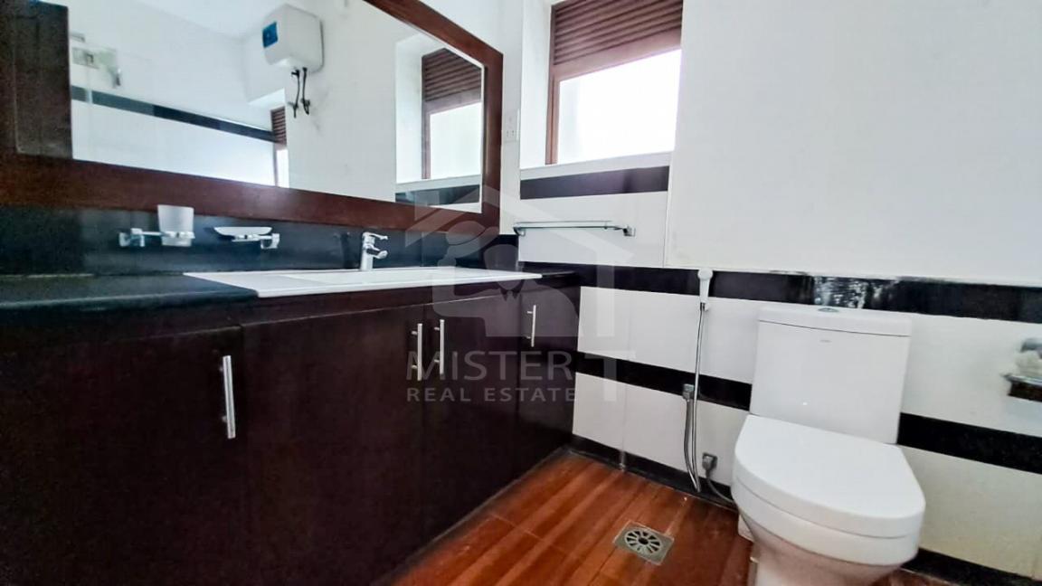 Apartment for Rent at Kynsey Place, Colombo 07- image 6